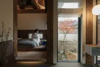 [Seochonbyuldang|Jongno Hanok Stay]Indoor Jacuzzi - balcony