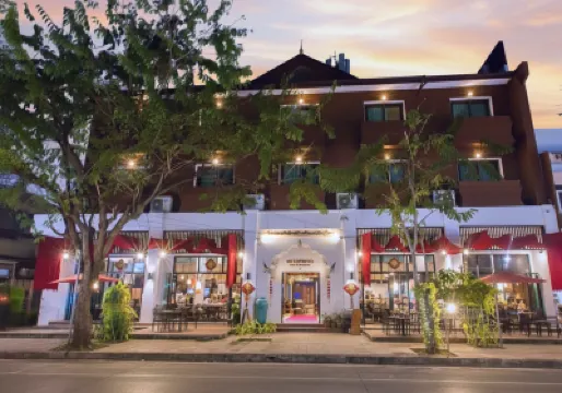 The Experience Walking Street Chiang Mai Hotels near Old City