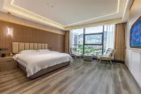 Boman Hotel (Fengjie County New Century Department Store) - Park Yeri