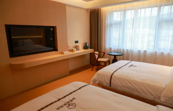 錯那雲棲溫泉酒店