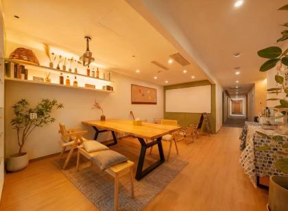 Dengba Inn(Hangzhou Longhu Binjiang Tianjie Jianghan Road Metro Station Store)