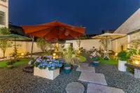 Yiju Homestay - 2-Star