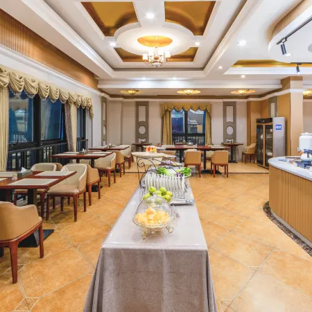 Vienna Hotel (Xiangtan Jiuhua High-Speed Rail North Station)