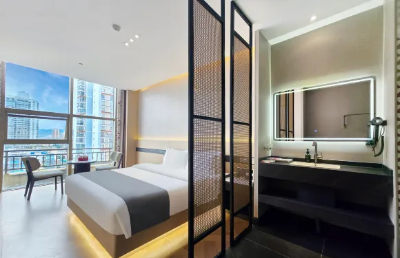 惠水天鵝高空智能酒店（縣人民醫院汽車站店）