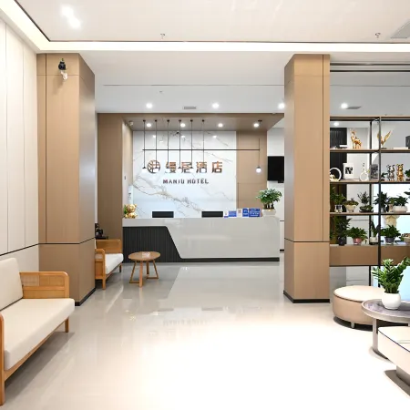 Yizhang Manju Hotel