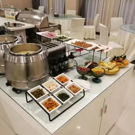 Ruyishangju Business Hotel (Yizhoucheng Food Festival Branch near the Bus Station)
