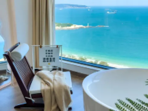 Dongshan Blue Crystal Seaside Homestay (Double-faced Hainanmen Bay Branch) Hotels in Dongshan County