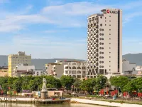 峴港Caro臻品酒店 鄰近龍橋的酒店