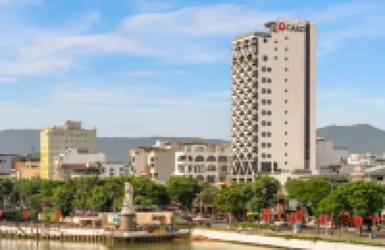 Caro Premium Danang Hotel Hotels near Dragon Bridge