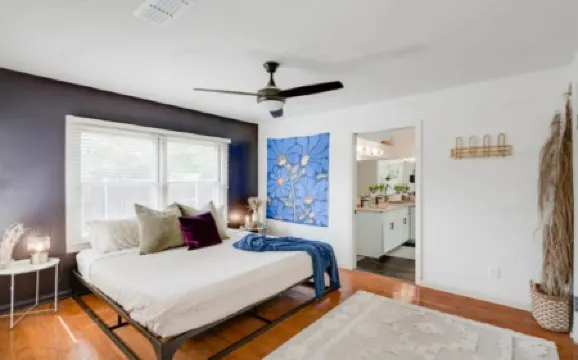 5/2 (two kings), fireplace, hot tub, firepit