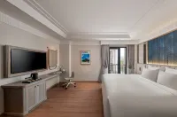 La Siesta Premium Lakeside