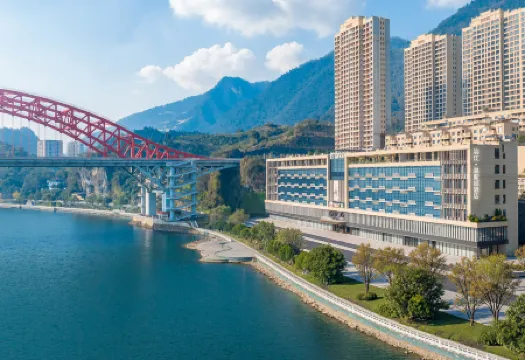 Changyang Binjiang Winston Hotel