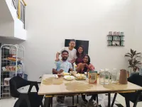 Neomi Neomi Guest House Malang