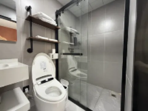 Yuanxu Apartment (Jiangmen Station Darongcheng Branch)