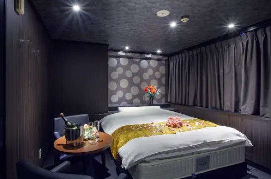 HOTEL ORIGIN  (Adults Only)