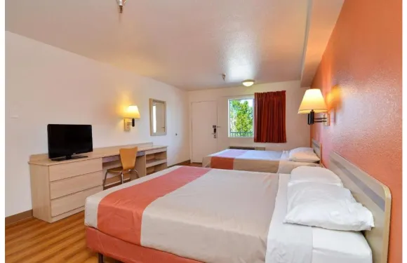 二十九棕櫚村6號汽車旅館