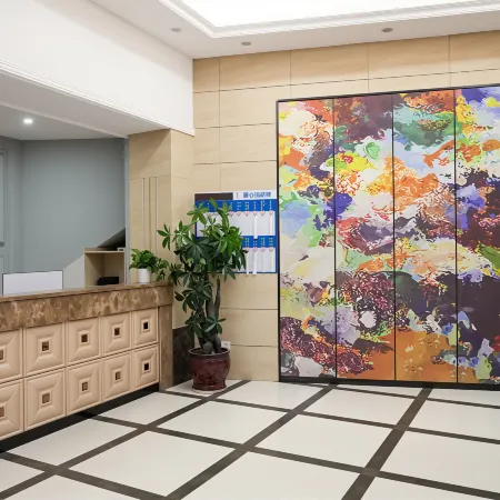 Mei Cheng Fan Yi Hotel (Tongren Ancient City Pedestrian Street Branch)