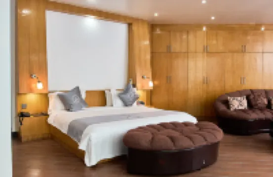 La Maison Royale - WESTLANDS