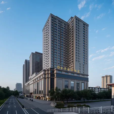 Golden Sha International Hotel Отели рядом с достопримечательностью «Станция метро Xiaozhai»