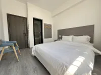 Janelee Hotel &Apartment Inn - ที่มีที่จอดรถ