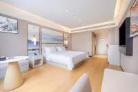 Huayu Hotel