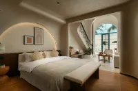 Weinaxi · Venus Dreamland Manor (Wanning Shimei Bay Island Ring Tourist Highway)