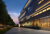 Hangzhou Suns Hotel - مسبح على السطح