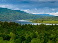 Mohe Arctic Village Songjian Yueju Luxury Wilderness Hotel - Mountain view