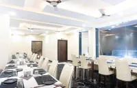 JMC HOTEL G9, PITHAMPUR - breakfast