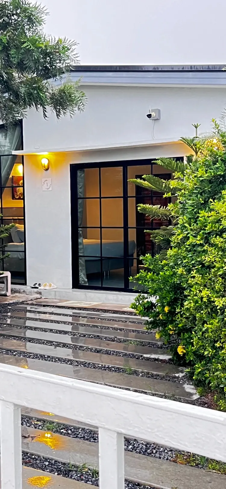 รูปภาพของบ้านต้นลมสุวรรณภูมิ