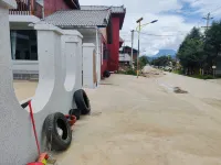 瀘沽湖山梧小苑客棧 - 停車場