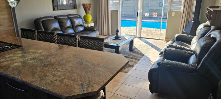 Menza Self-Catering in George, South Africa- Your Home-Away-from Home Hotel di George