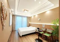 Haikou Lanxi She Pool Design Homestay (International Convention and Exhibition Center Holiday Beach) - parcheggio