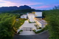 Dan‑Mountain Bamboo Retreat Vacation Villa - Cheap