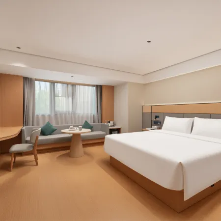 Ji Hotel (Wuxi Taihu Yuantouzhu Scenic Area Hubin Commercial Street)