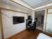 Fast E-sports Homestay (Dalian Development Zone Shibei Bay Fantasy Water Park) - balcony