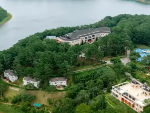 Popular Scenic Hotels in Dalat