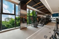 Four Points by Sheraton Chengdu Kuanzhaixiangzi Alleys - ジム