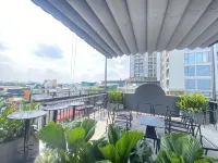 Anara Westlake Hotel - ที่มีบาร์