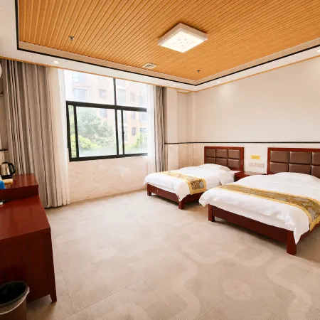 Lu'an Junchi Business Inn