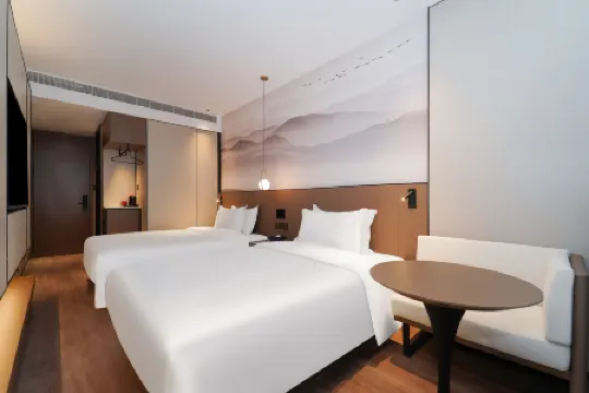 Jinglai Hotel∙Selection (Shanghai Zhenru Metro Station Branch) Отели рядом со станцией Shanghai West Railway Station