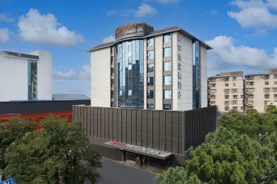 Hampton By Hilton Guangzhou Railway Station Hotels in Guangzhou
