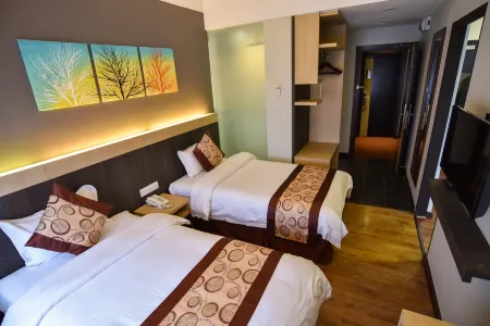 Lot 10 Boutique Hotel