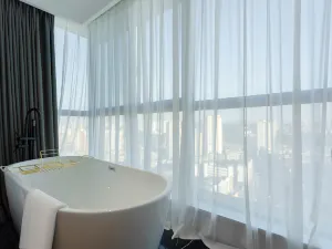 Yunmu Hotel (Luzhou Bubu Hi-Tech World Shop)