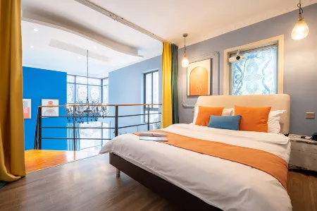 Qiujin Homestay (Chunxi Road and Taikouli  Branch)