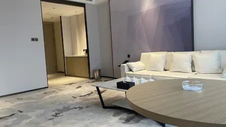 Jinyuan International Hotel Отели в г. Пиндин