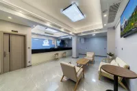 Lilian Business E-sports Hotel