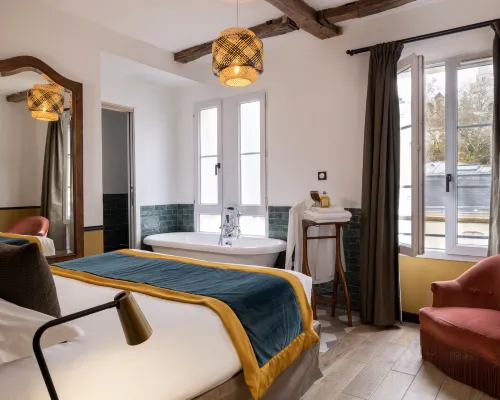Le Village Montmartre โรงแรมใกล้โรงละครเลอตริอานง