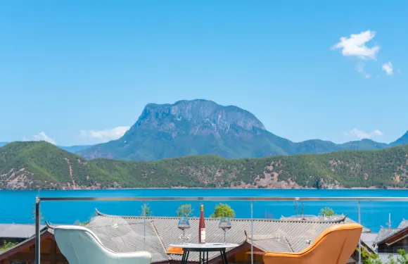 瀘沽湖·山海御墅丨格姆女神湖景全視野·Eden by the Lake美宿