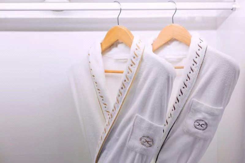 1. 충칭 화천 국제..